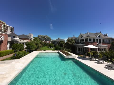 Piscina climatizada en Miramar